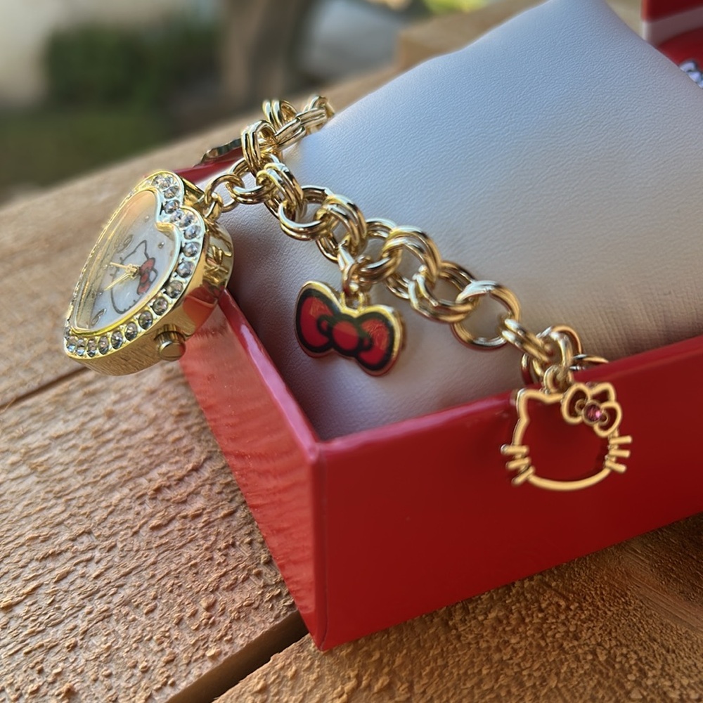 Hello Kitty Gold Chain Link Charms Bracelet Watch - Picture 5 of 14